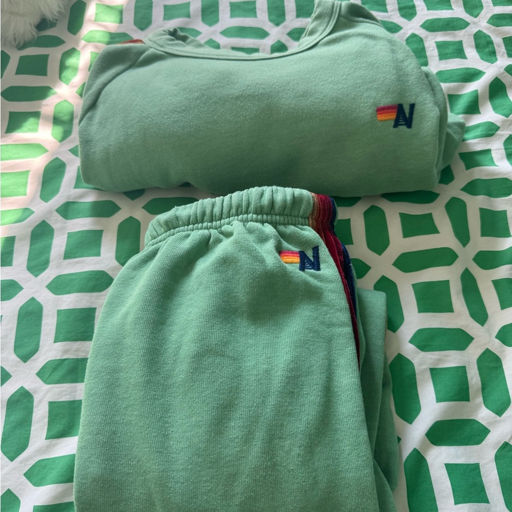 Aviator Nation Green Sweat set
